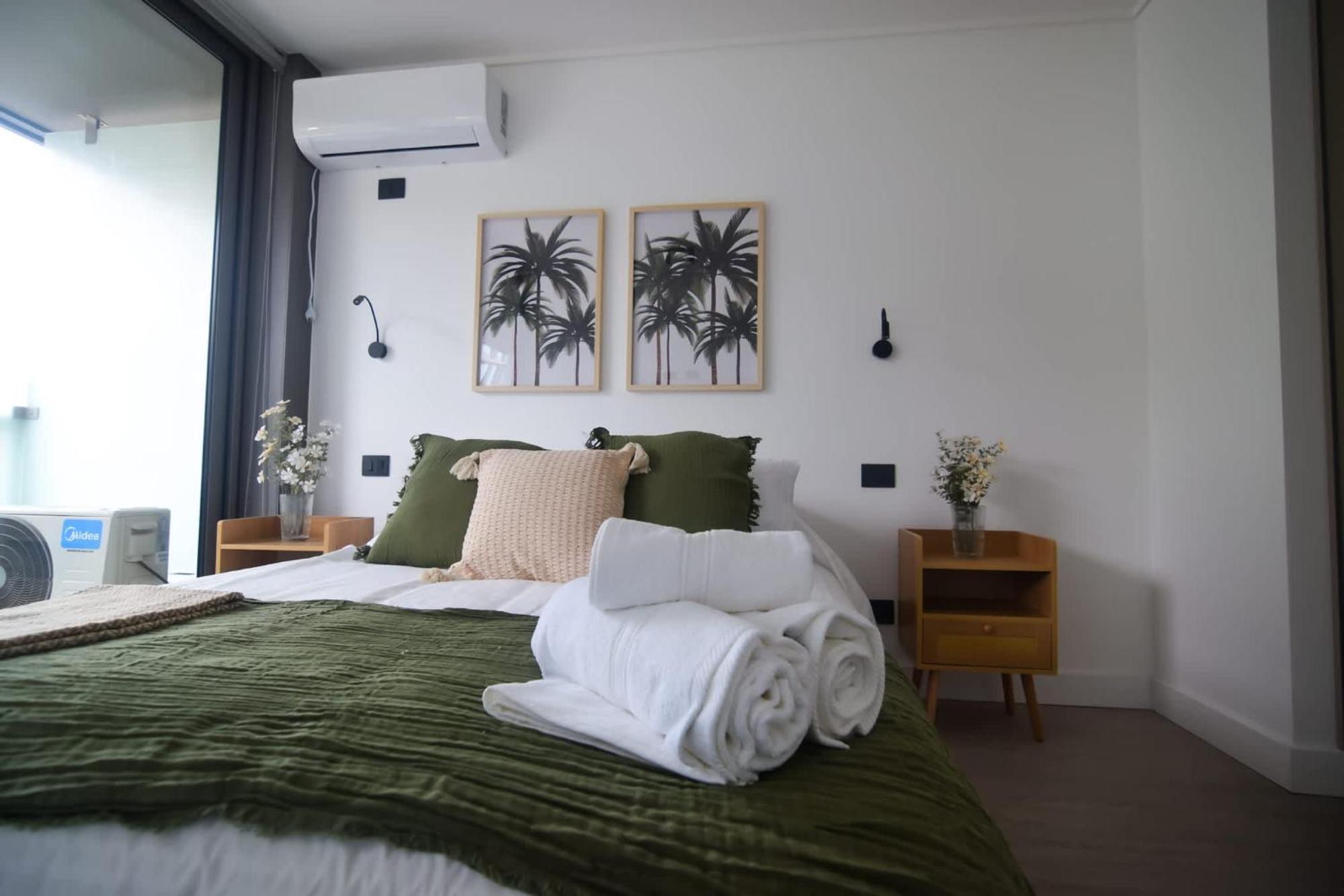 Charming Parque Arauco Mall For 3 People Santiago